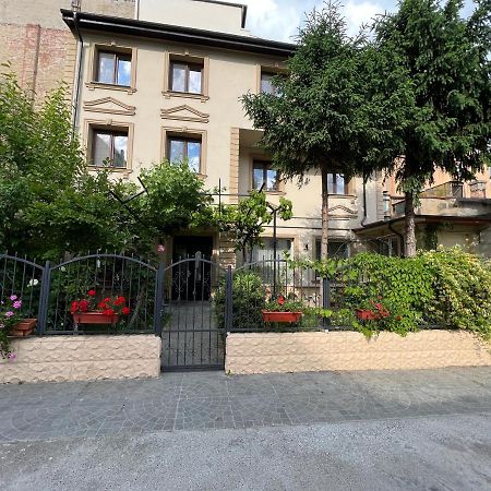 Hotel Boutique Cathedral Plaza Residences Room For Rent Downtown Bucareste Exterior foto