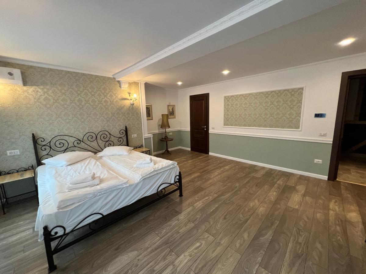 Hotel Boutique Cathedral Plaza Residences Room For Rent Downtown Bucareste Exterior foto