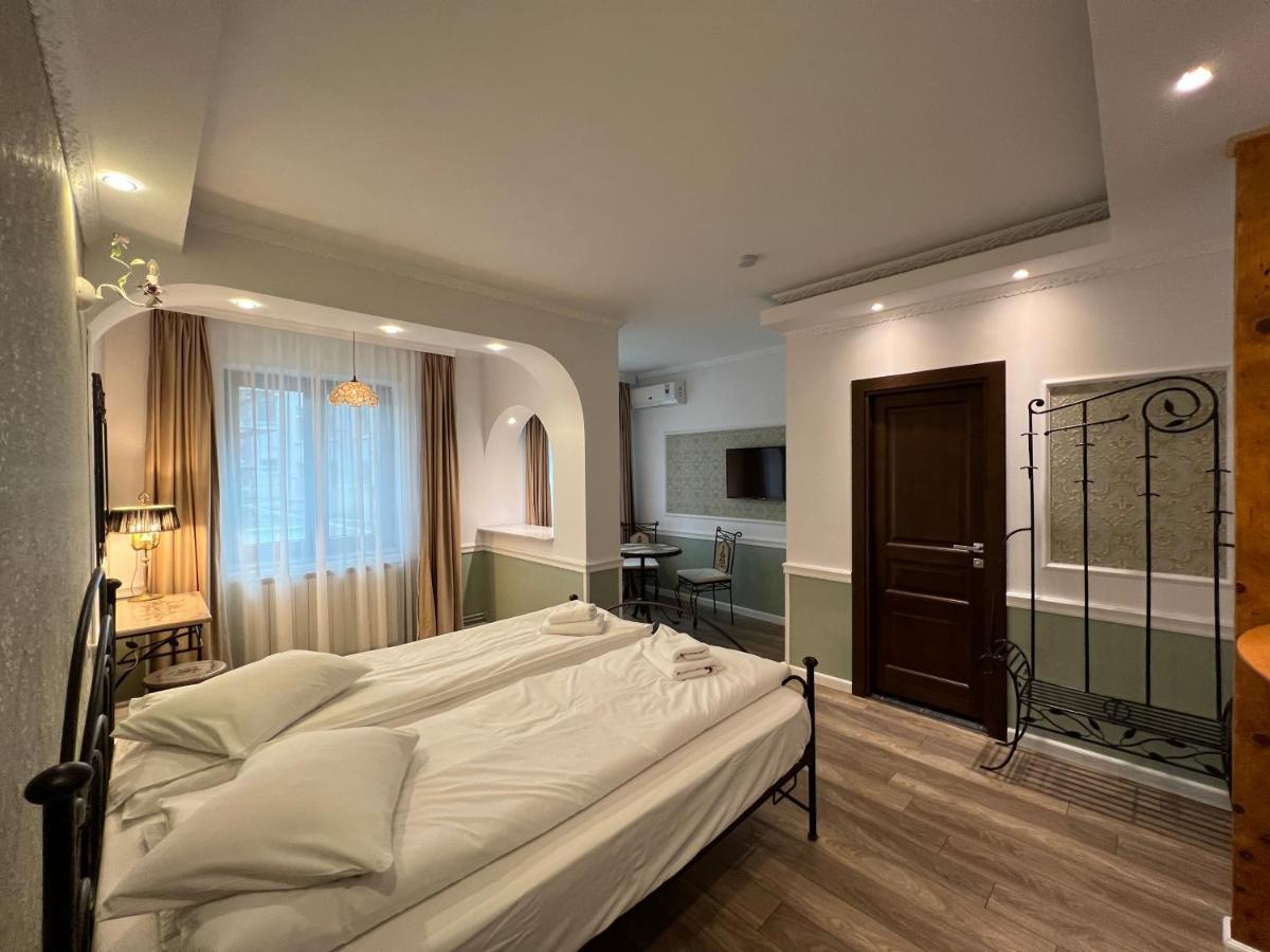 Hotel Boutique Cathedral Plaza Residences Room For Rent Downtown Bucareste Exterior foto