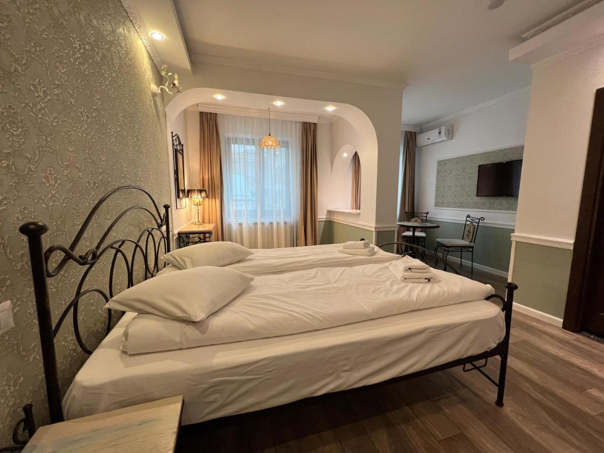 Hotel Boutique Cathedral Plaza Residences Room For Rent Downtown Bucareste Exterior foto